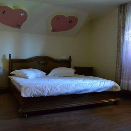 Casa Din Barsana Hotel Birsana Ngoại thất bức ảnh